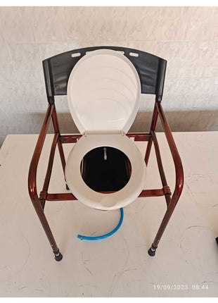 Taharet Musluklu Engelli Yaşlı Hasta Tuvalet Sandalyesi Seyyar Katlanır Klozetli Wc Tuvalet Yükselti