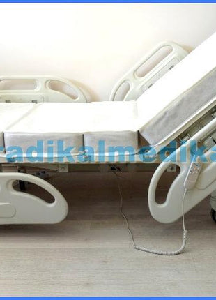 İki Motorlu Ev Tipi Hasta Karyola