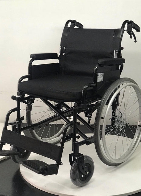 Golfi̇ G-135 Geniş Manuel Tekerlekli Sandalye