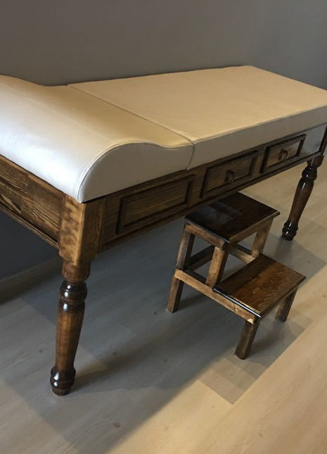 Torna Ayaklı Ahşap Muayene Divanı