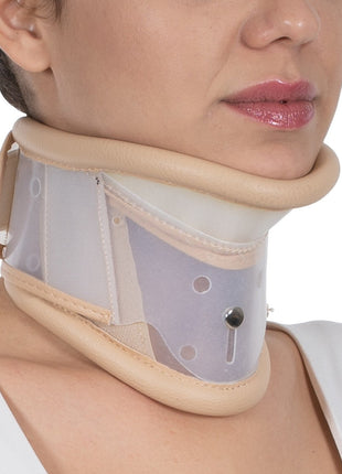 Servikal Çeneli Boyunluk Medium 36-39 Cm. Boyun Çevresi